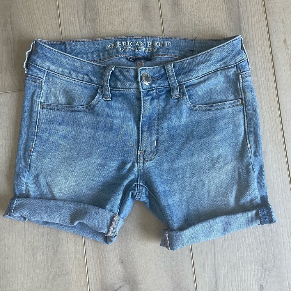 American Eagle Jean Shorts, size 6